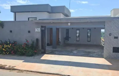 Sobrado à venda: conforto e espaço no bairro colina verde!