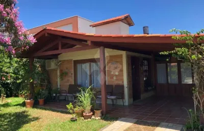 Casa em condomínio fechado com 3 quartos à venda na victor carlos nauck, 1041, centro, garopaba por r$ 1.590.000