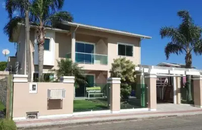 Casa em condomínio fechado com 3 quartos à venda na r. manoel romão pacheco, 2, areais da palhocinha, garopaba por r$ 1.790.000
