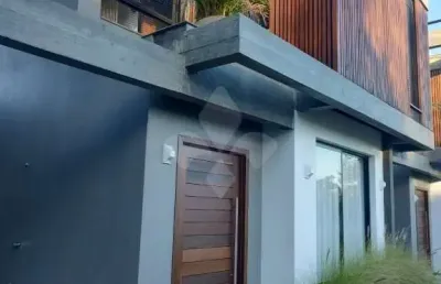 Casa em condomínio fechado com 2 quartos à venda na ismael lobo, 2, centro, garopaba por r$ 1.280.000