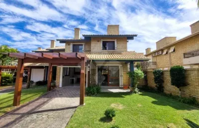 Casa em condomínio fechado com 3 quartos à venda na dos flamboyantes, 333, ferraz, garopaba por r$ 2.300.000