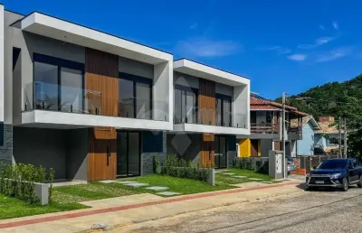 Casa em condomínio fechado com 3 quartos à venda na sebastião messias de souza, 1, centro, garopaba por r$ 1.700.000