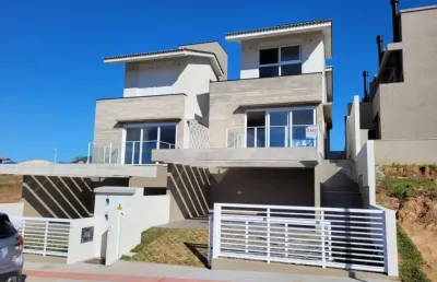 Casa em condomínio fechado com 3 quartos à venda na lidio crispim, 200, ferraz, garopaba por r$ 1.350.000
