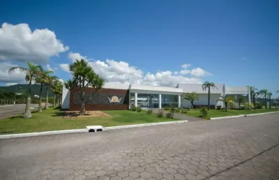 Casa em condomínio fechado com 4 quartos à venda na sc 434, 80, areais da palhocinha, garopaba por r$ 2.900.000