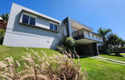 Casa em condomínio fechado com 3 quartos à venda na grp 010, 1885, ferraz, garopaba por r$ 2.250.000