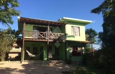 Casa em condomínio fechado com 2 quartos para alugar na rua ds, 2, praia do rosa, imbituba por r$ 730