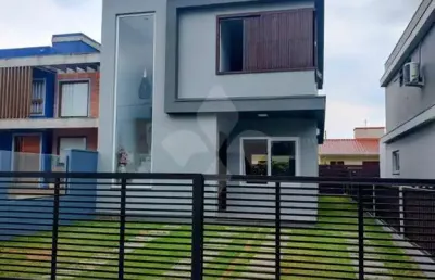 Casa em condomínio fechado com 3 quartos à venda na rua diamante, 134, areais da palhocinha, garopaba por r$ 960.000