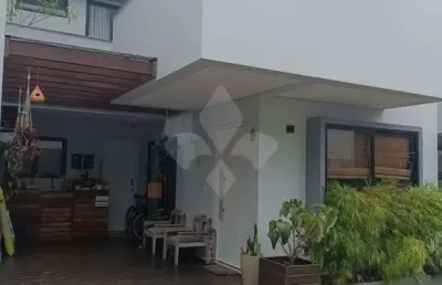 Casa em condomínio fechado com 2 quartos à venda na tomazia f. da conceição, 14, centro, garopaba por r$ 990.000