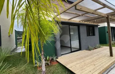 Casa em condomínio fechado com 3 quartos à venda na servidão dos coqueiros, 100, encantada, garopaba por r$ 800.000