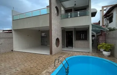 Casa duplex maravilhosa!!!! muito nova e super  bem feita.