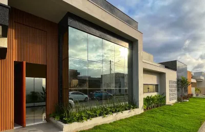 Linda casa térrea,  nova e moderna no central park 2.  500 metros de terreno e 300 de área construída.