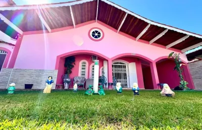 Casa para venda, peruíbe / sp- lado praia, com piscina e churrasqueira