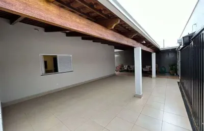 Casa com 3 quartos à venda no Santa Rosa, Uberlândia 