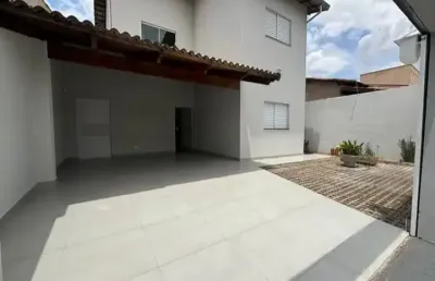 Casa com 4 quartos à venda no Jardim Patrícia, Uberlândia 