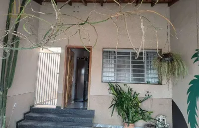 Vendo casa no bairro vila flora, localizado na cidade de salto/sp