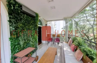 Apartamento de 225 m²  reformado de alto padrão no campo belo