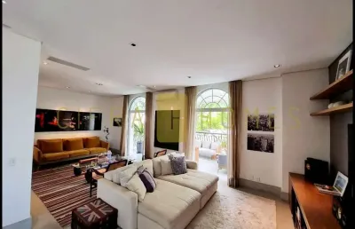 Apartamento de alto padrão à venda, requintado, charmoso, com 225 m², 3 suítes, 4 vagas de garagem,