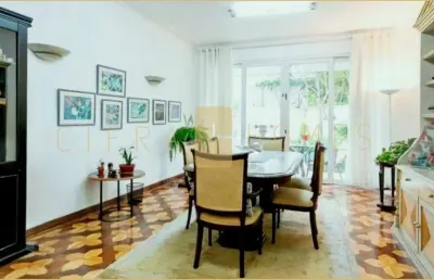 Casa espaçosa prox. ao pq. ibirapuera, 3 dormitórios, escritório com terraço e 4 vagas
