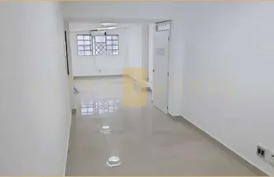 Casa comercial reformada com 9 salas e 7 vagas no melhor do jardim paulista.