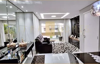 Apartamento moderno à venda, mobiliado, com 2 dormitórios, sacada ampla e 2 vagas em localização pr