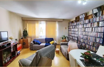 Apartamento com 3 quartos, suíte, sala ampla e vista livre em localização privilegiada.