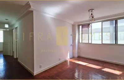Apartamento à venda, muito iluminado, com 3 dorms, suíte, ar-condicionado e ótima localização.