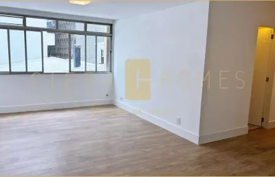 Apartamento à venda, reformado de 100m², 2 dormitórios, suíte, ar-condicionado e piscina nos jardin