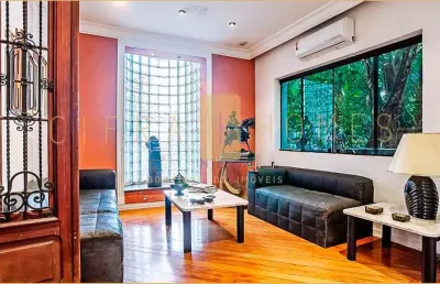 Casa comercial em excelente localização,  perfeito para diversos segmentos de negócios, com 900m2 d