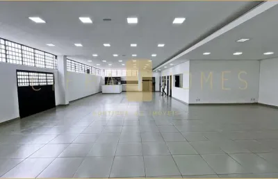 Prédio comercial disponível para locação, com 2 pavimentos e 14 vagas, a 300m da av. ibirapuera