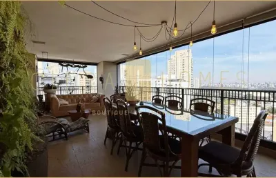 Apartamento amplo, à venda, com 310m², 4 suítes, varanda gourmet e 5 vagas, em edifício com lazer c