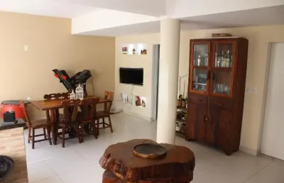 Casa de condomínio à venda com 250m², 3 quartos e 4 vagas
