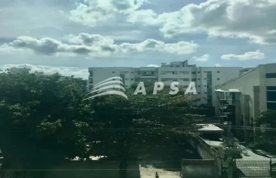 Excelente sala comercial localizado em jacarepaguá, 30m2, arejado e com vista, possui 1 vaga de gara