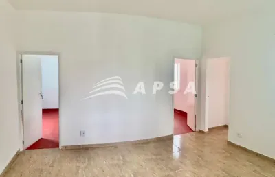 Apartamento localizado no centro de cascadura composto de três quartos, sendo 1 suíte, sala ampla, c