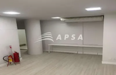 Excelente sala comercial localizadas na cinelândia, 195m², recepção, banheiros, possue um salão e di