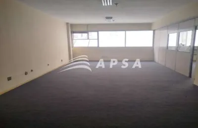 Ótimo andar comercial, excelente localização com farto comércio e vlt, podemos ser utilizada para di