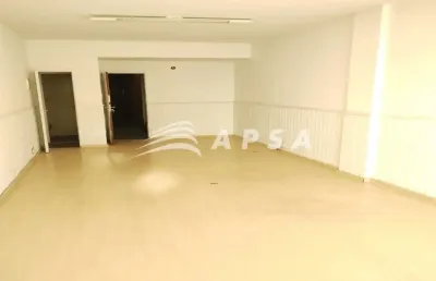 Excelente sala comercial, pronta para utilização e estabelecer o seu negócio, de frente, andar alto,