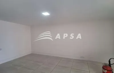 Excelente sala comercial localizado na tijuca, 20m2, em ótimo estado, próximo à vários comércios e r