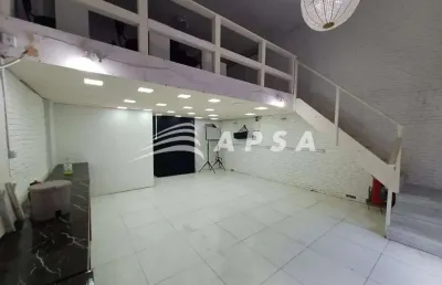 Loja comercial desocupada e entrega imediata. localizada perto da central do brasil, essa região tem