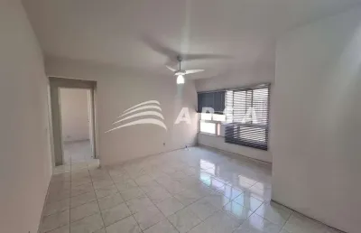 Excelente apartamento localizado no méier, 65m², totalmente reformado, pintura nova, sala bem confor