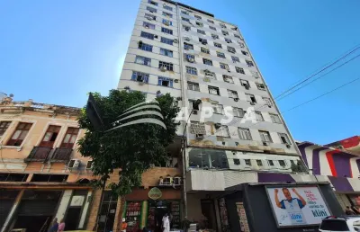 Sobreloja com salão e banheiro em ótima localização.