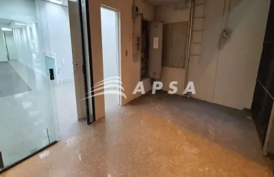 Excelente oportunidade para investimento em um imóvel comercial de alto padrão! duas lojas frente de