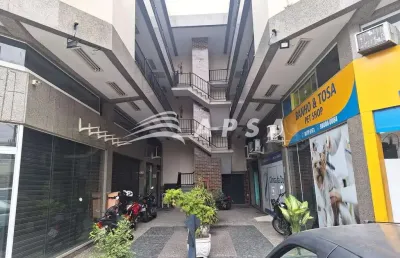 Excelente loja em centro comercial em rua principal, próximo à estação do brt santa efigênia, ao lad