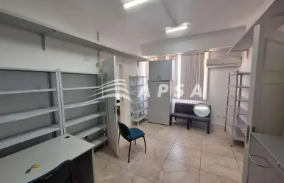 Excelente sala comercial de 61m², localizada no coração do centro do rio de janeiro. este espaço já