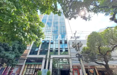 Ótima sala comercial no melhor ponto da tijuca total, 26m², sala ampla com piso porcelanato, banheir