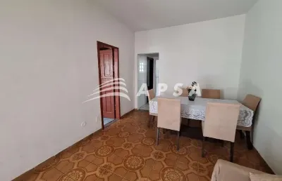 Apresentamos esta charmosa casa em vila, um verdadeiro refúgio com segurança para sua família. com d