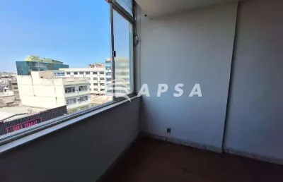 Esta sala comercial é a escolha perfeita para quem busca praticidade e funcionalidade! com um ambien