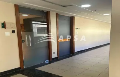 Excelente sala comercial pronta para uso no coração da barra da tijuca! ideal para consultório, clín