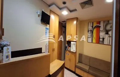 Excelente sala comercial, para aluguel, mobiliada e pronta para uso, na barra da tijuca. localizada