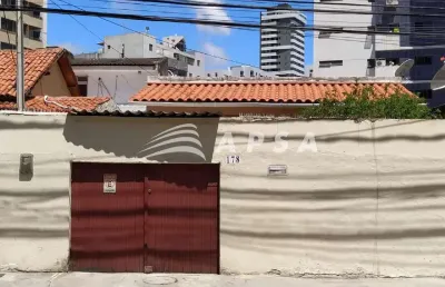 Aluga-se casa com otima localização na capitao azuzinha exclusivamente para comercios. imovel com te