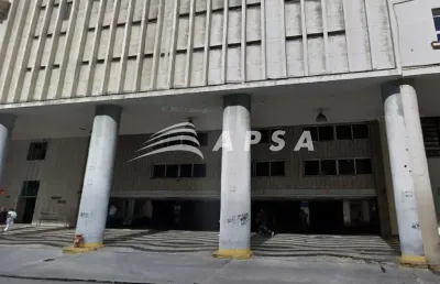 Ótima vaga de garagem localizado no centro, próximo a diversos comércios e portaria 24hrs.